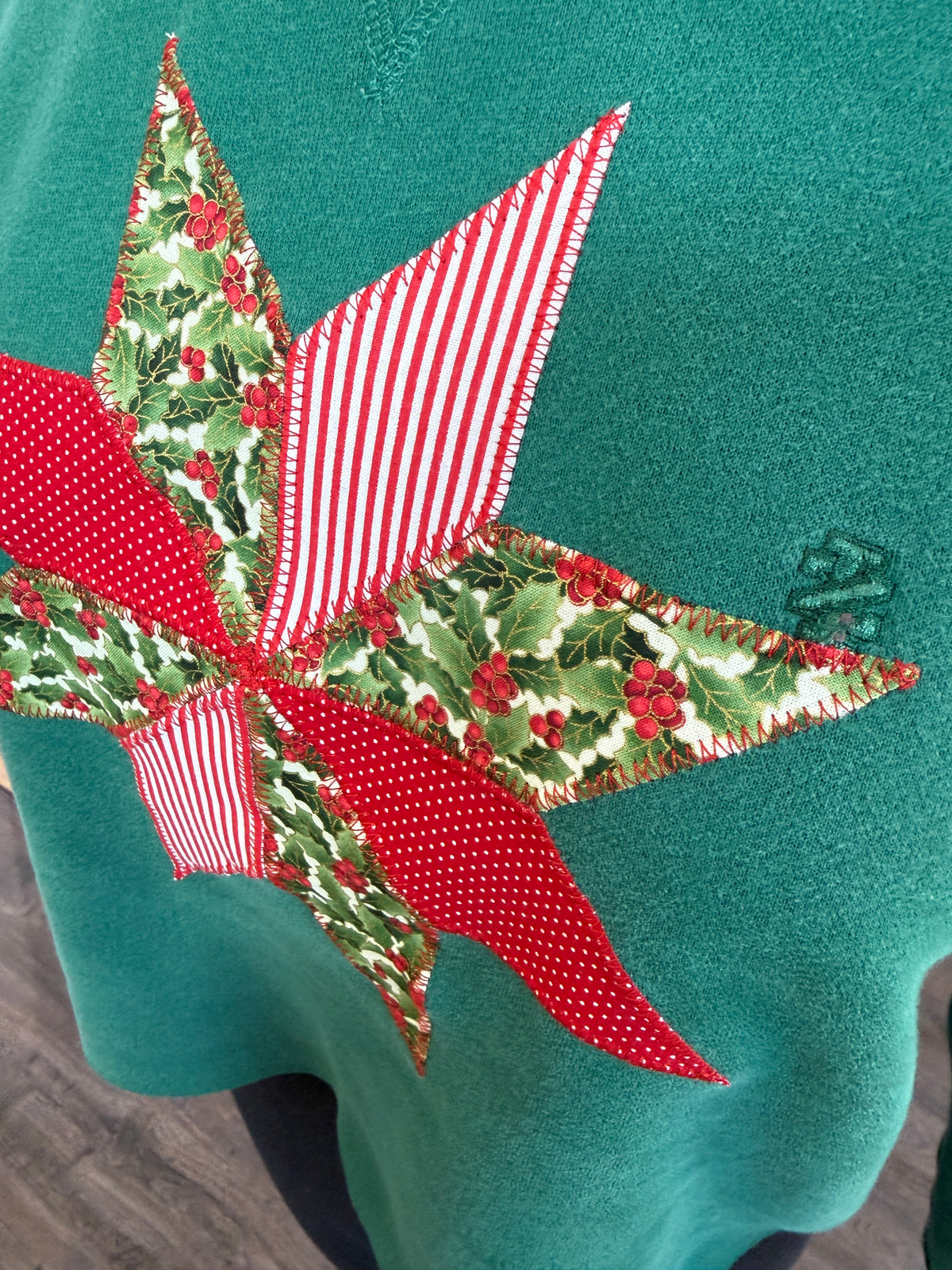 Quilt Star Sweatshirt - Green