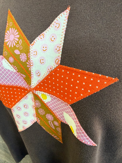 Quilt Star Sweatshirt - Brown